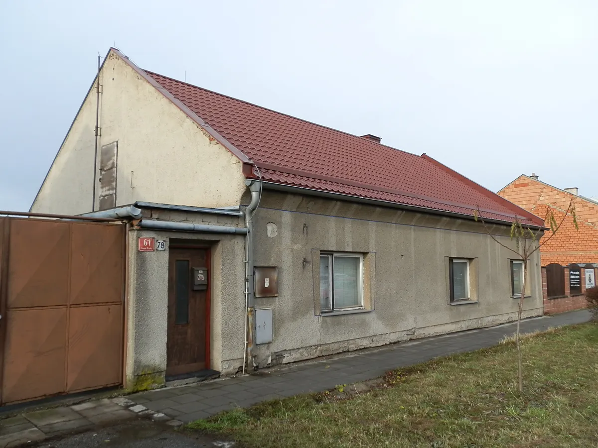 Pronájem skladového prostoru 100 m²